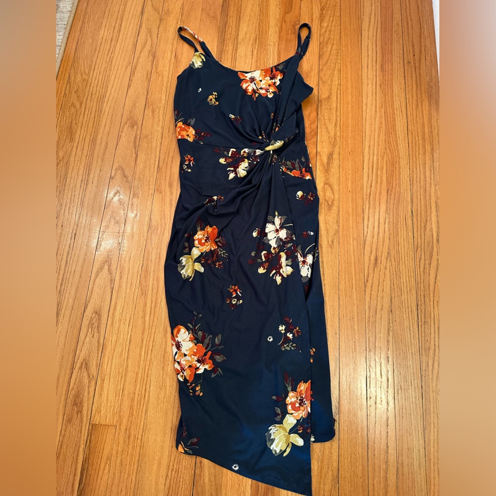 WOMEN’S DRESS